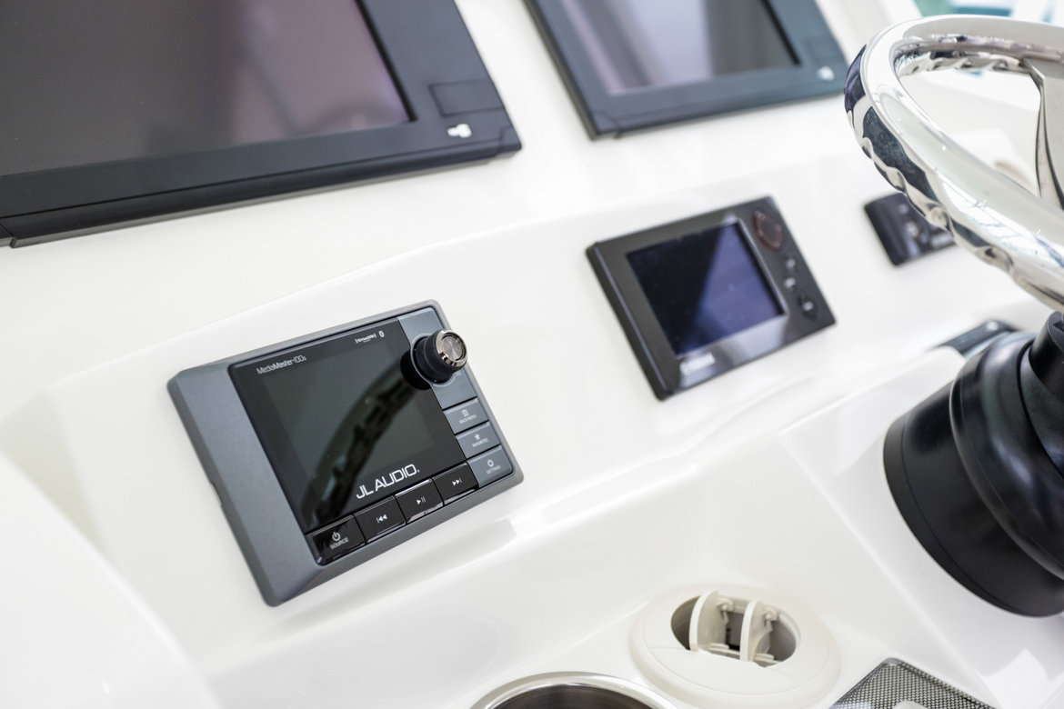 JL AUDIO Marine Radio's JL AUDIO